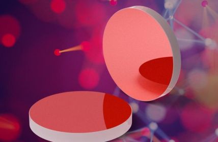 PIAD-optimierte Anti-Reflex-Beschichtungen sichern Laserleistung mit Absorption unter fünf (Foto: LASER COMPONENTS Germany GmbH)