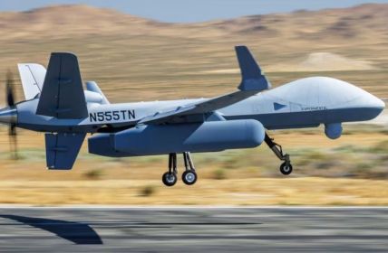 Weltweit unbemannter Erstflug des LoyalEye-AEW-Systems auf MQ-9B in (Foto: Saab AB)